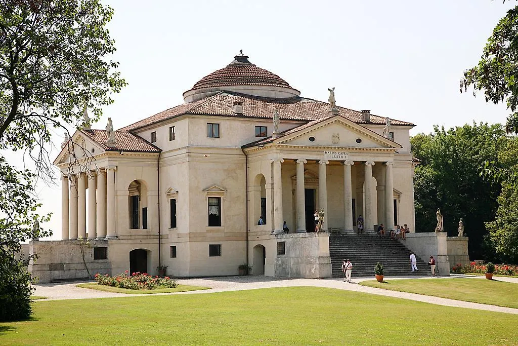 Villa Pollini Torreglia 0*,